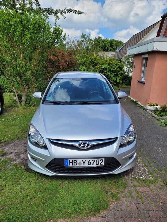 i30