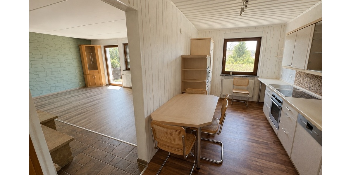 Großzügiges Einfamilienhaus mit Sauna, Sonnenterrasse und drei Garagen in Berga-Wünschendorf. - Einfamilienhaus Berga-Wünschendorf Wünschendorf | Angebot:27266296