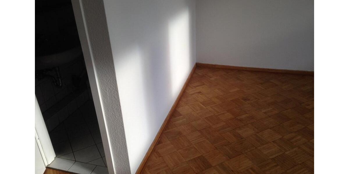 Dachgeschoßwohnung Lüneburg Ebensberg - 1.5 Zimmer, 30 m&sup2;, 380&euro; | Angebot:25784015