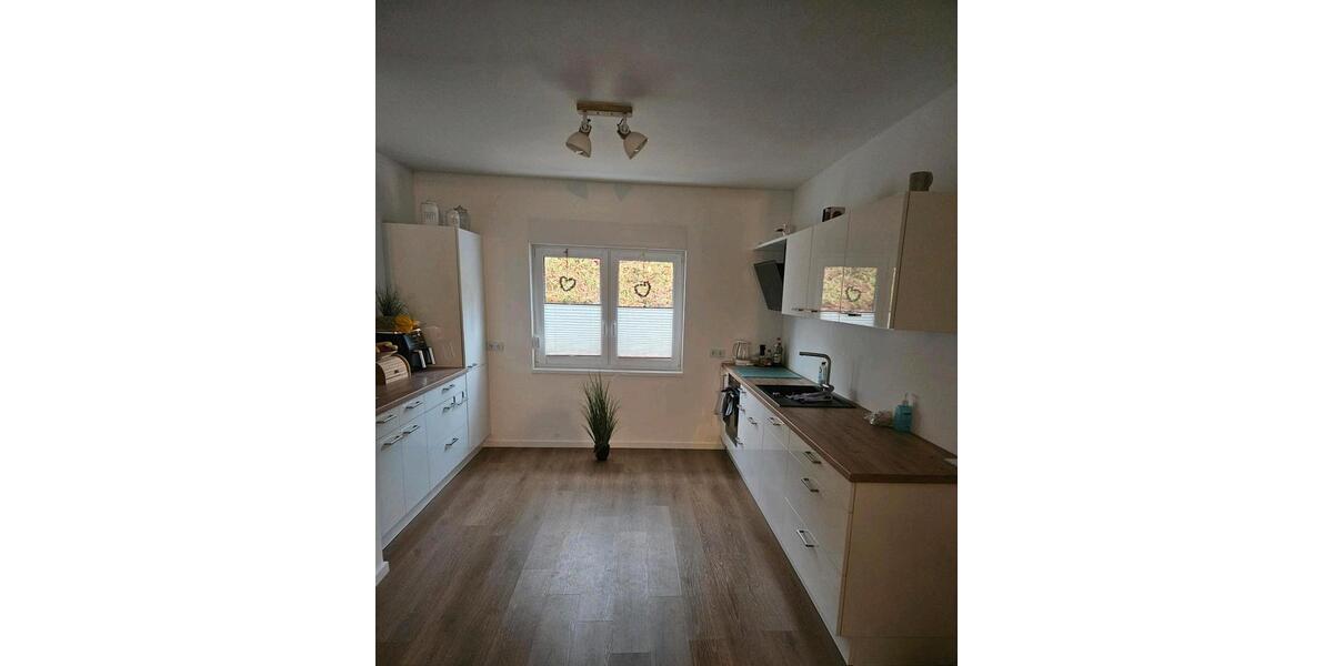 Erdgeschoßwohnung Nettersheim - 6 Zimmer, 140 m&sup2;, 1.350&euro; | Angebot:24652178