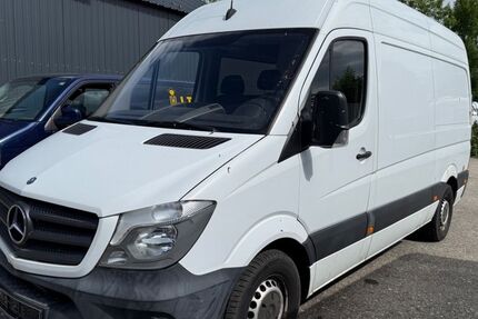 Mercedes-Benz Sprinter 268.000 km 8.990 &euro; Oberhaching 82041