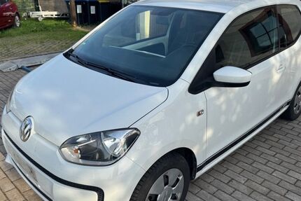 VW up! 122.000 km 4.690 &euro; Apfeldorf 86974