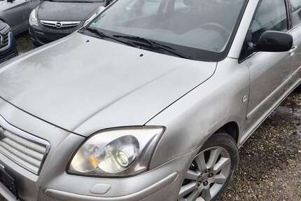 Toyota Avensis 142.250 km 2.670 &euro; Berlin - Pankow 13127