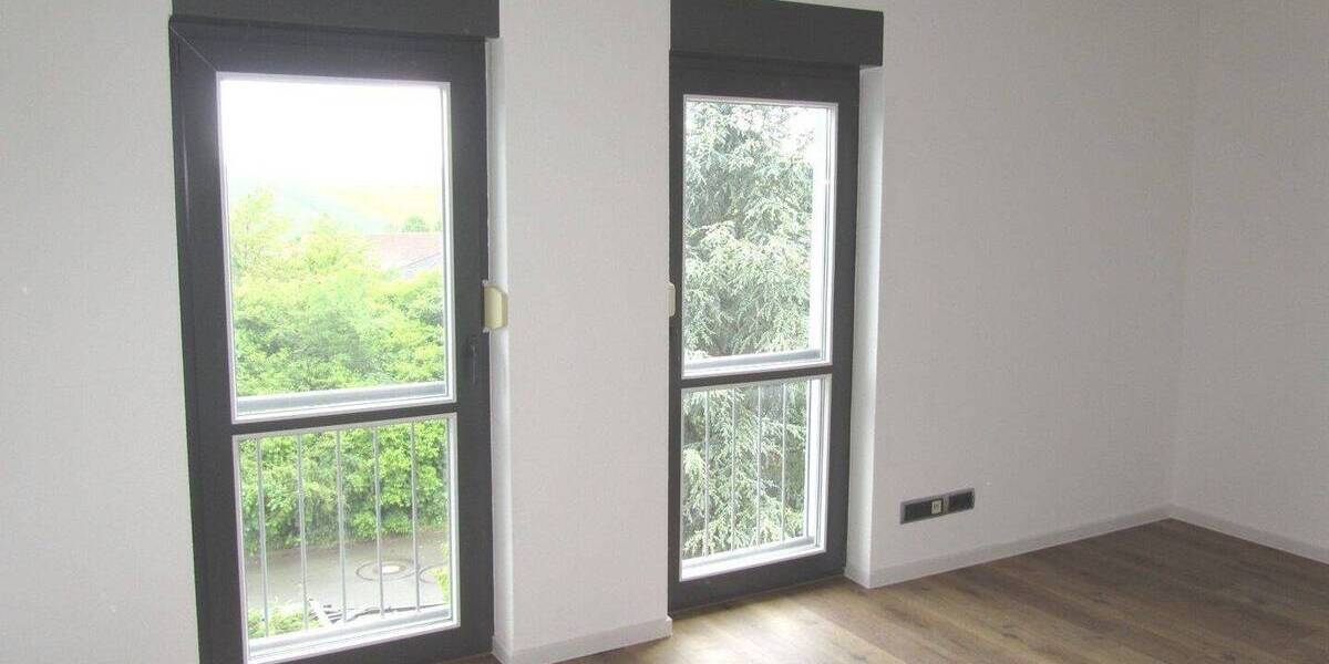Etagenwohnung Gera Bieblach-Ost - 4 Zimmer, 198 m&sup2;, 1.500&euro; | Angebot:26891815