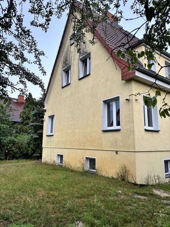 Haus zum Mieten in Falkensee 1.600 € 140 m²