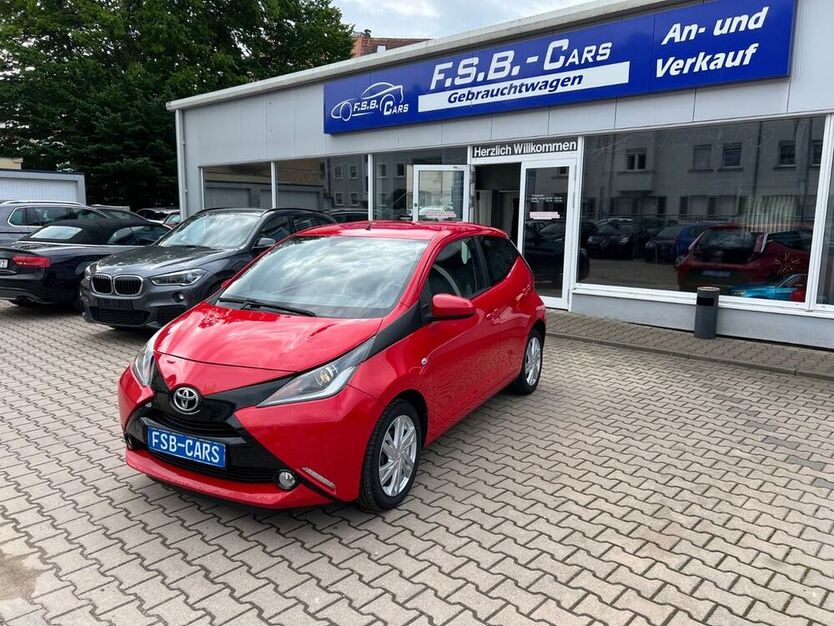 Aygo (X)