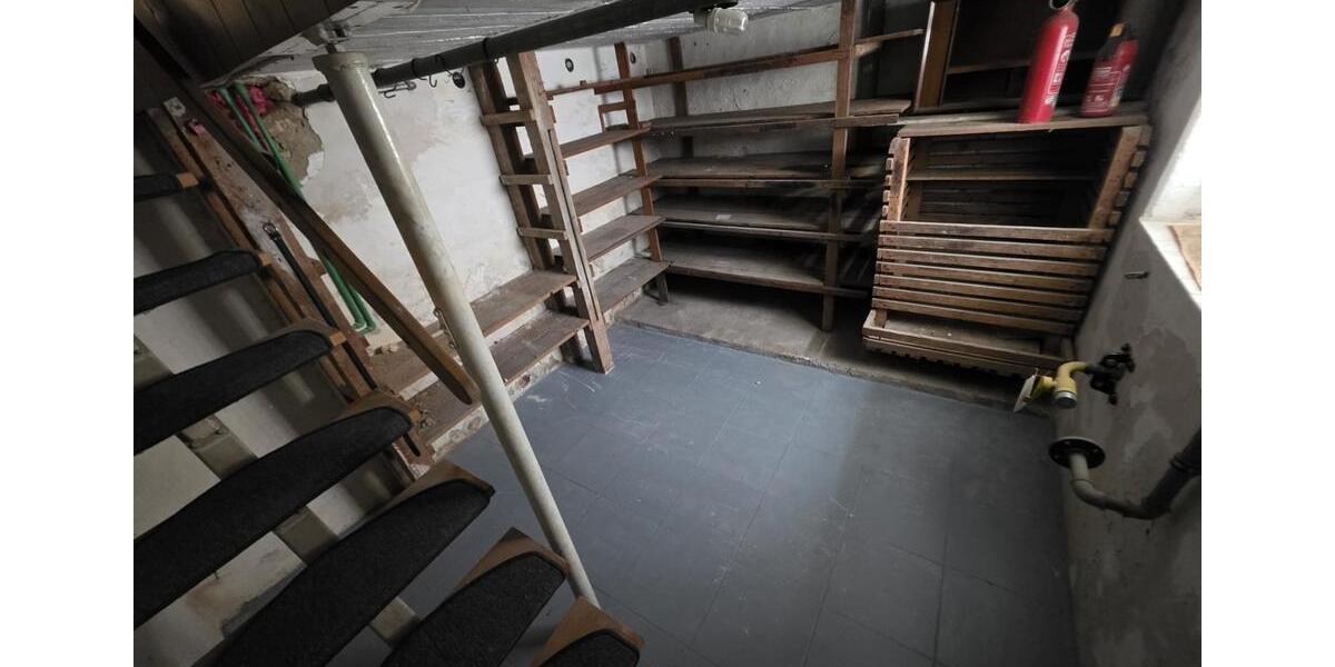 Einfamilienhaus Bolanden - 7 Zimmer, 120 m&sup2;, 290.000&euro; | Angebot:26893232