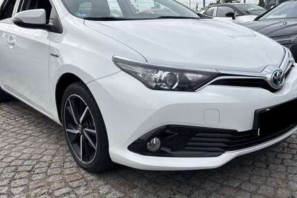 Toyota Auris 95.000 km 16.990 € Willmering 93497