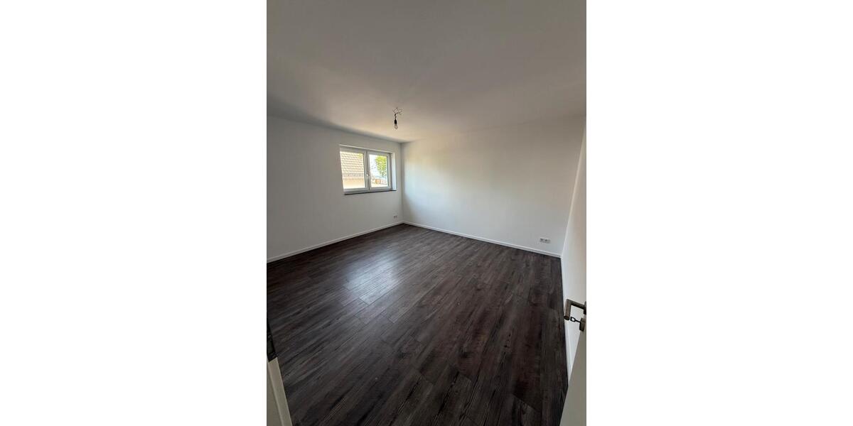 Etagenwohnung Wiehl - 3 Zimmer, 95 m&sup2;, 1.100&euro; | Angebot:26699831