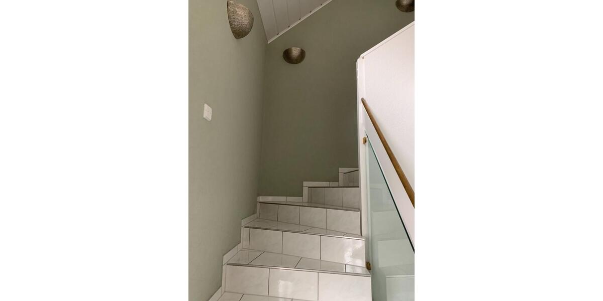 Dachgeschoßwohnung Bruchsal - 3.5 Zimmer, 117 m&sup2;, 1.250&euro; | Angebot:24984090