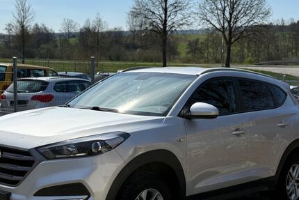 Hyundai TUCSON 230.000 km 6.790 &euro; Dunningen 78655