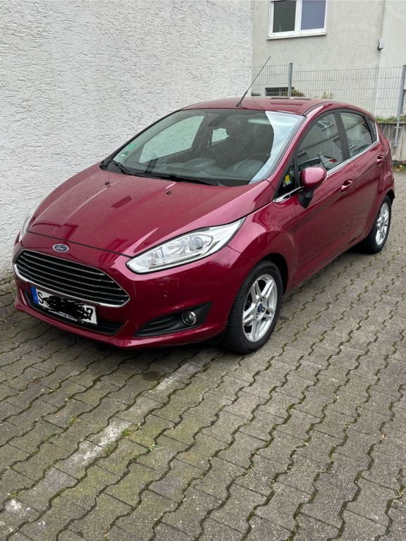 Ford Fiesta 144.000 km 5.200 € Stuttgart 70329