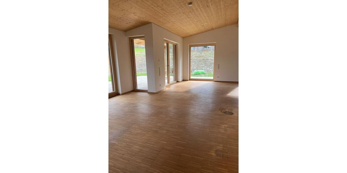 Bungalow Chemnitz Klaffenbach - 5 Zimmer, 150 m&sup2;, 2.050&euro; | Angebot:26461270