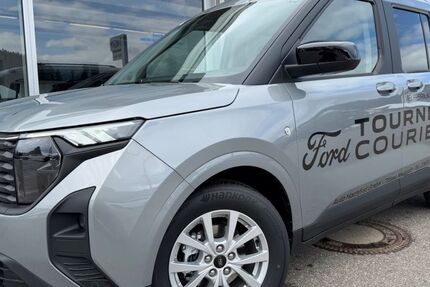 Ford Tourneo Courier 6.000 km 29.990 &euro; Titisee Neustadt 79822