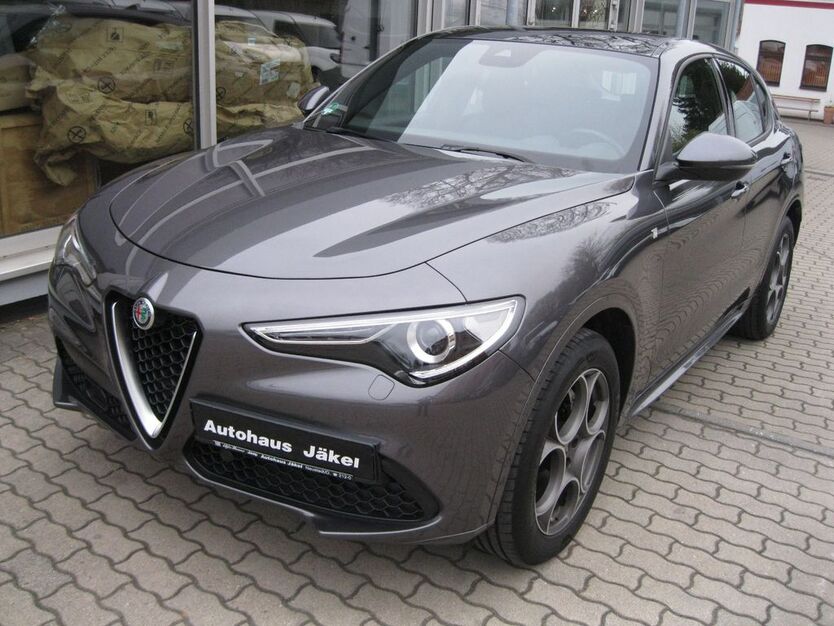 Alfa Romeo Stelvio 21.000 km 41.900 € Neustadt/Orla 07806