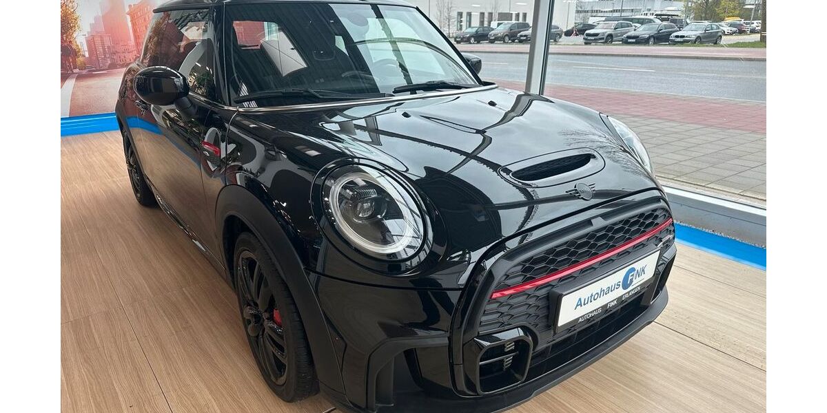 Mini John Cooper Works 54.970 km 26.900 &euro; Erlangen 91058