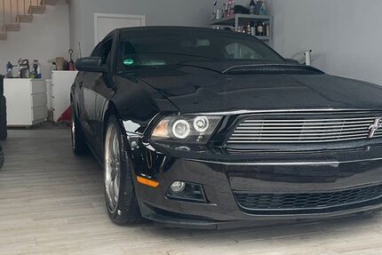 Ford Mustang 155.000 km 14.800 &euro; Güstrow 18273