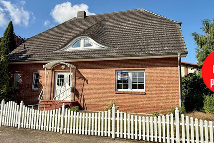 HORN IMMOBILIEN++ 2 km bis Neubrandenburg, großes Einfamilienhaus mit vielen Extras - Einliegerwohnung möglich - Haus Neuendorf Neuendorf | Angebot:27350773