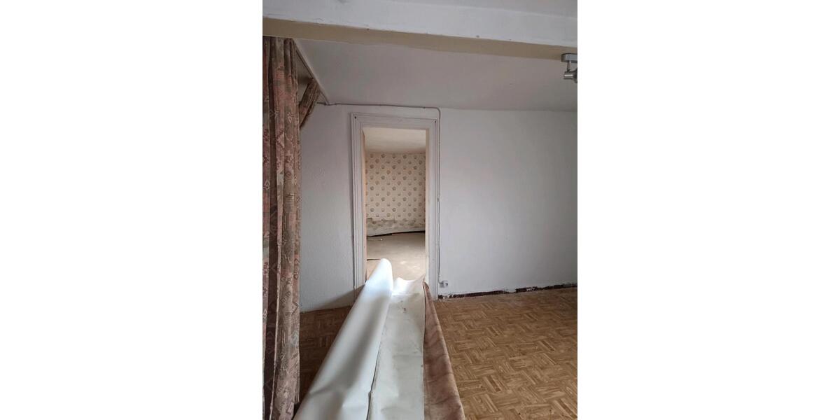 Doppelhaushälfte Hardheim - 4 Zimmer, 90 m&sup2;, 110.000&euro; | Angebot:25839631