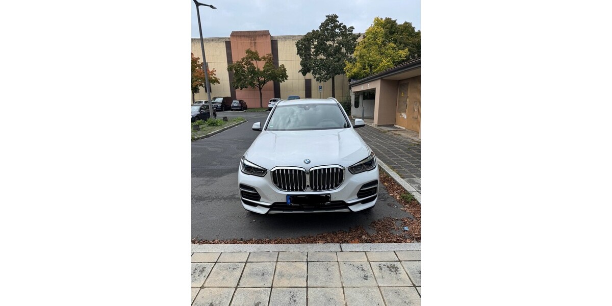BMW X5 28.471 km 64.500 € Nürnberg 90403