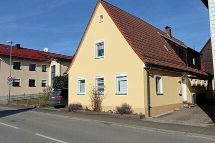 Attraktives Einfamilienhaus mit großzügigem Raumangebot und moder zimmer