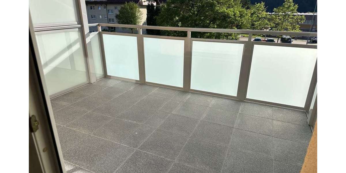 Gepflegte 3 Zi.-Wohnung mit Balkon und Einbauküche - Etagenwohnung Kaulsdorf | Angebot:26921955