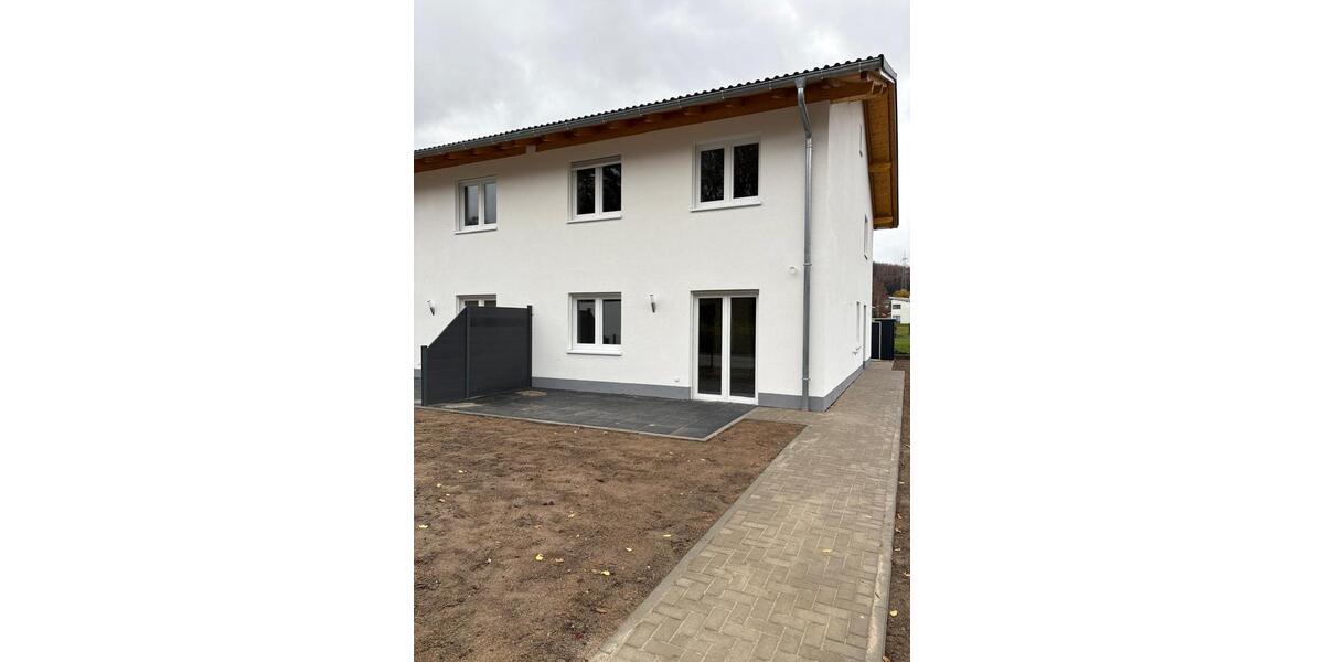 Doppelhaushälfte Simbach am Inn - 4 Zimmer, 125 m&sup2;, 1.390&euro; | Angebot:24666961