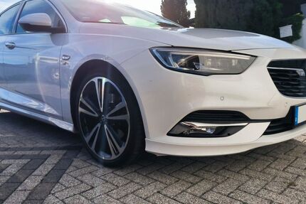 Opel Insignia 142.000 km 16.990 € Bad Orb 63619