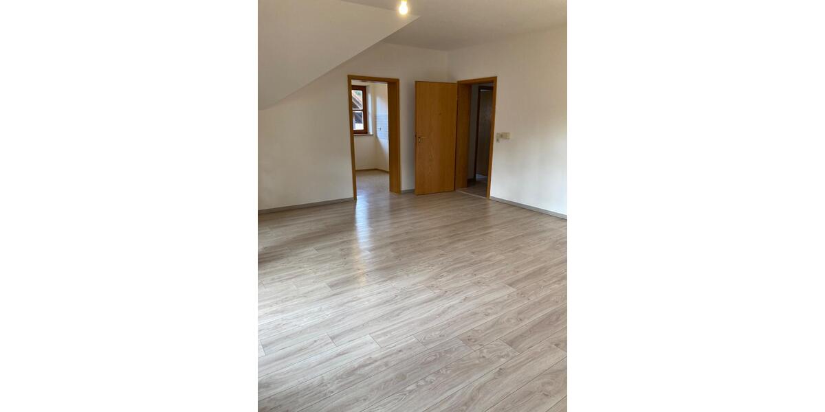 Dachgeschoßwohnung Deggendorf - 2 Zimmer, 63 m&sup2;, 195.000&euro; | Angebot:25788424