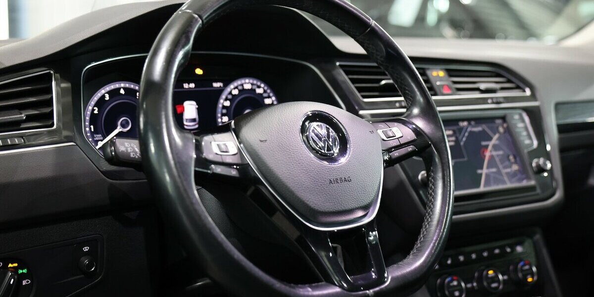 VW Tiguan 2.0 TSI DSG 4M SOUND / PANORAMA / LED 128.000 km 18.888 &euro; Hamm 59077