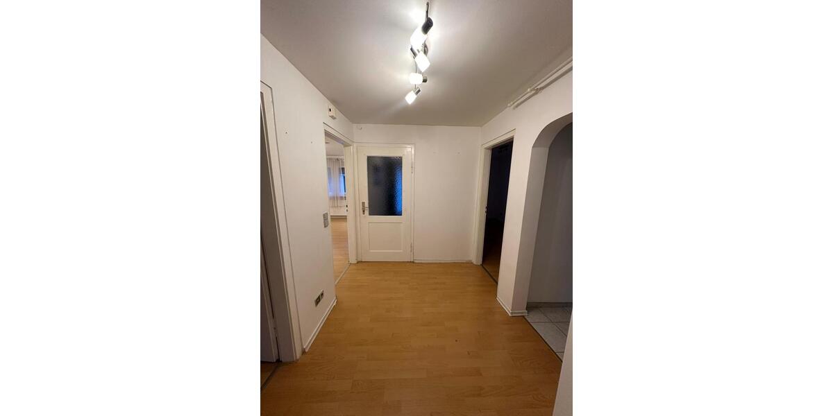 Erdgeschoßwohnung Esslingen am Neckar Oberesslingen - 3 Zimmer, 63 m&sup2;, 990&euro; | Angebot:25177953