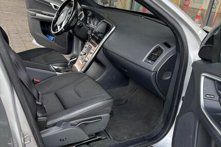 Volvo XC60 182.000 km 15.000 &euro; Herford 32049