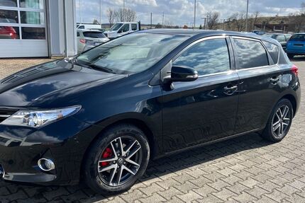 Toyota Auris 148.036 km 9.500 &euro; Gundelfingen 89423