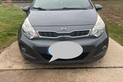 Kia Rio 91.000 km 2.800 &euro; Bad Soden 65812
