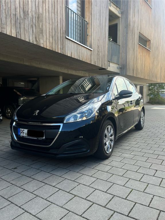 Peugeot 208 118.000 km 7.900 € Mühlacker 75417
