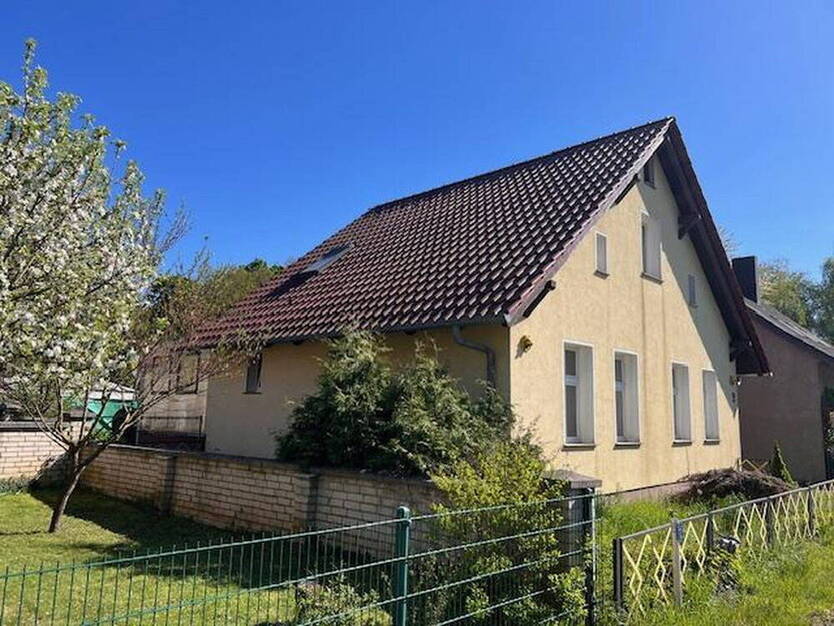 Grosses EFH, 4 Zi., 120 qm, 795 qm Grund, 1.550 € NKM 4 zimmer