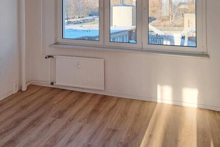 3-Zimmer-Wohnung mit Balkon in bahnhofs- und naturnaher Lage! 3 zimmer