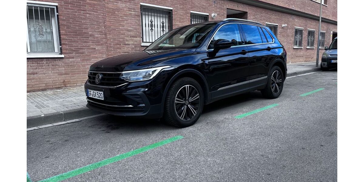 VW Tiguan 21.500 km 32.300 € Isenbuettel 38550