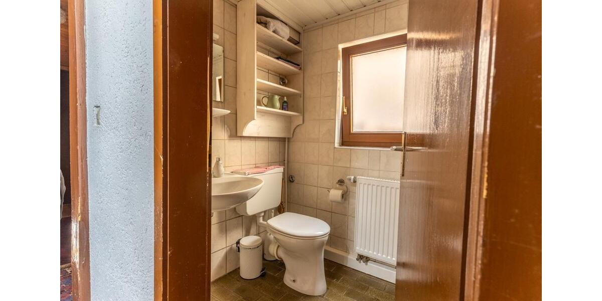 Reihenhaus Eberbach - 7 Zimmer, 165 m&sup2;, 280.000&euro; | Angebot:26701160
