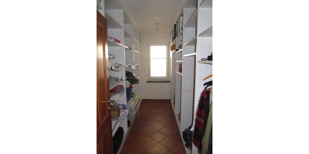 Einfamilienhaus Kleve - 3 Zimmer, 160 m&sup2;, 1.600&euro; | Angebot:25433186