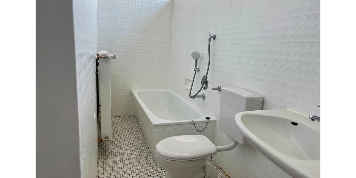 Bungalow Schloß Holte-Stukenbrock Stukenbrock - 5 Zimmer, 140 m&sup2;, 1.550&euro; | Angebot:26318920