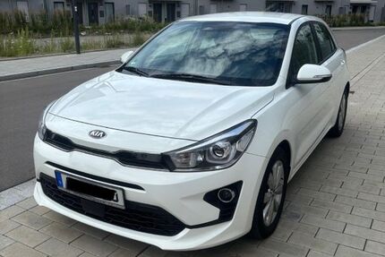 Kia Rio 98.000 km 8.990 &euro; Augsburg 86150