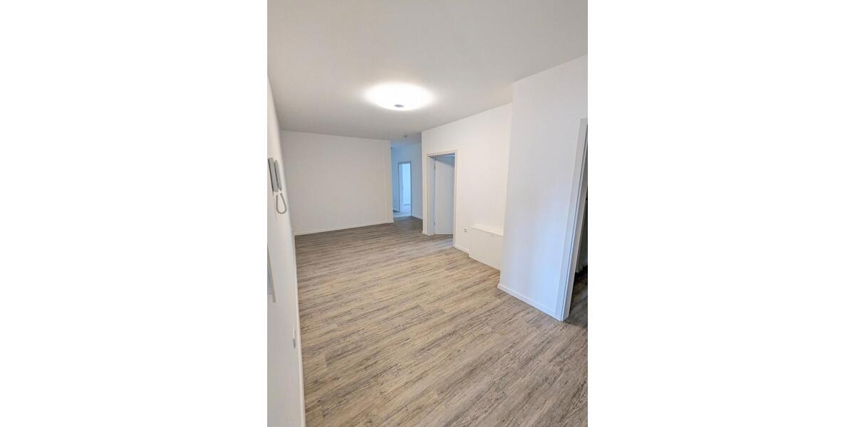 Etagenwohnung Neuental - 4 Zimmer, 100 m&sup2;, 990&euro; | Angebot:26305409