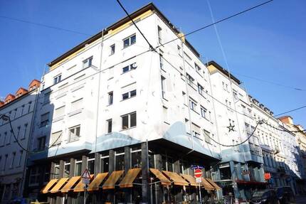 *SCHNELL SEIN! 2-Raum-Glück l Hofbalkon l Einbauküche l Neustadtzentrum*