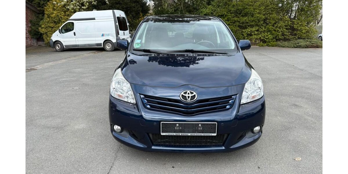 Toyota Verso 142.000 km 9.499 &euro; Nottuln 48301