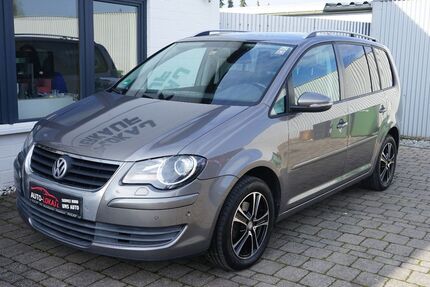 VW Touran 233.000 km 5.900 &euro; Pfedelbach 74629