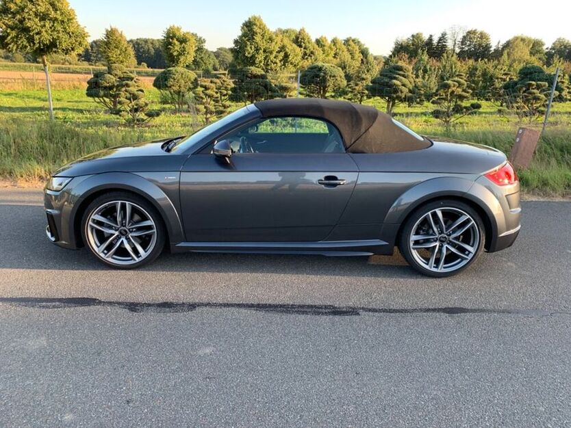 TT