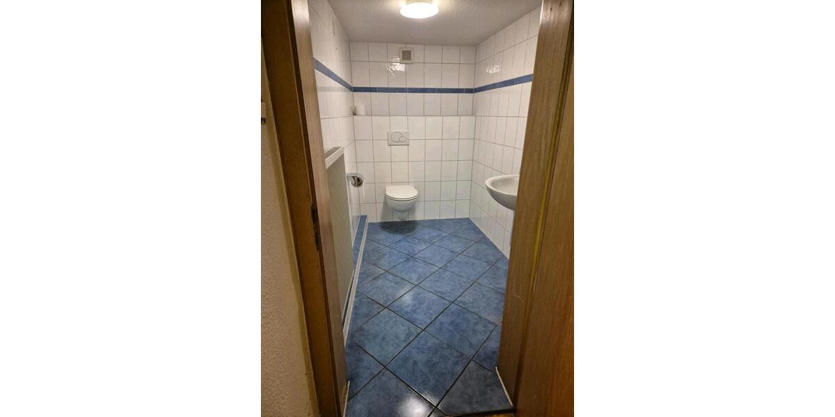 Einfamilienhaus Reichshof - 10 Zimmer, 230 m&sup2;, 249.000&euro; | Angebot:26123093