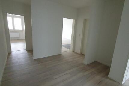4-ZWG mit Balkon, Wunstorf Kernstadt, Generalsaniert 4 zimmer