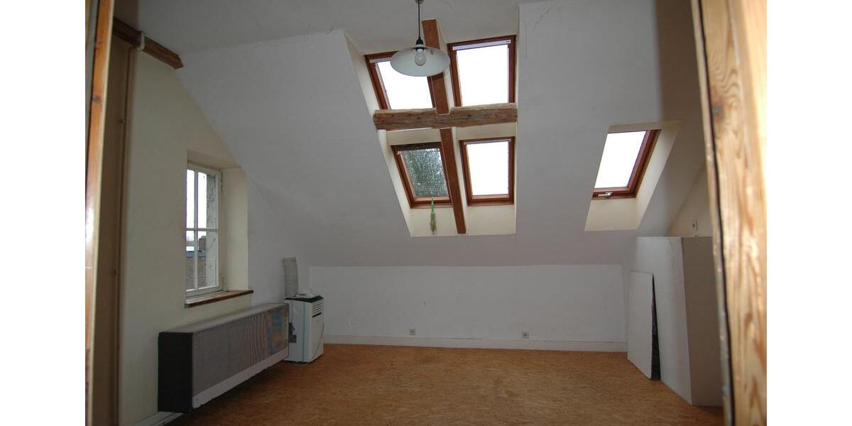 Dachgeschoßwohnung Aachen Aachen-Mitte - 3 Zimmer, 90 m&sup2;, 660&euro; | Angebot:25960086